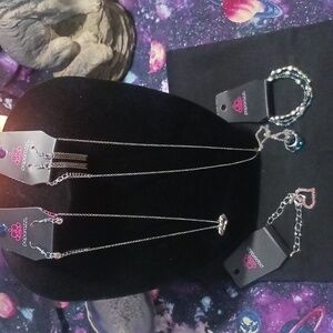 2 Paparazzi Jewelry Sets